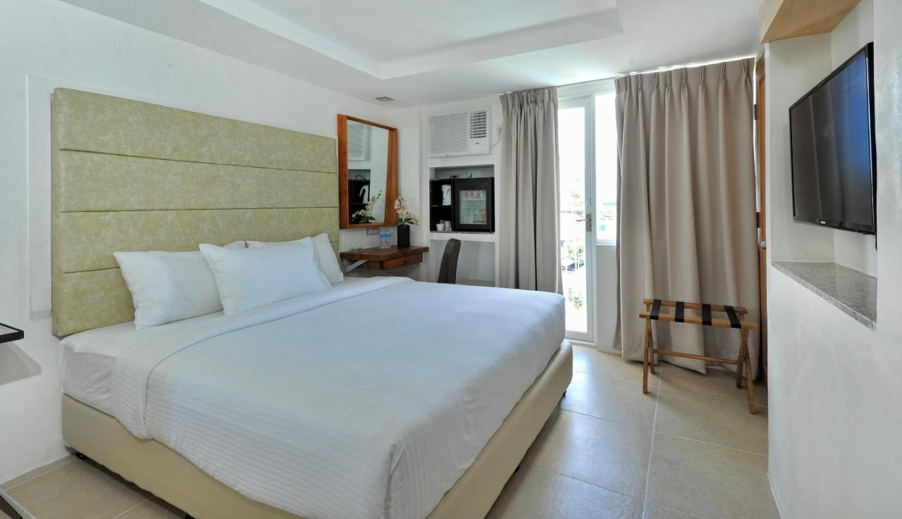 Wellcome Hotel Cebu Exterior photo